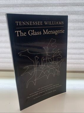 The Glas Menagerie by Tennessee Williams book